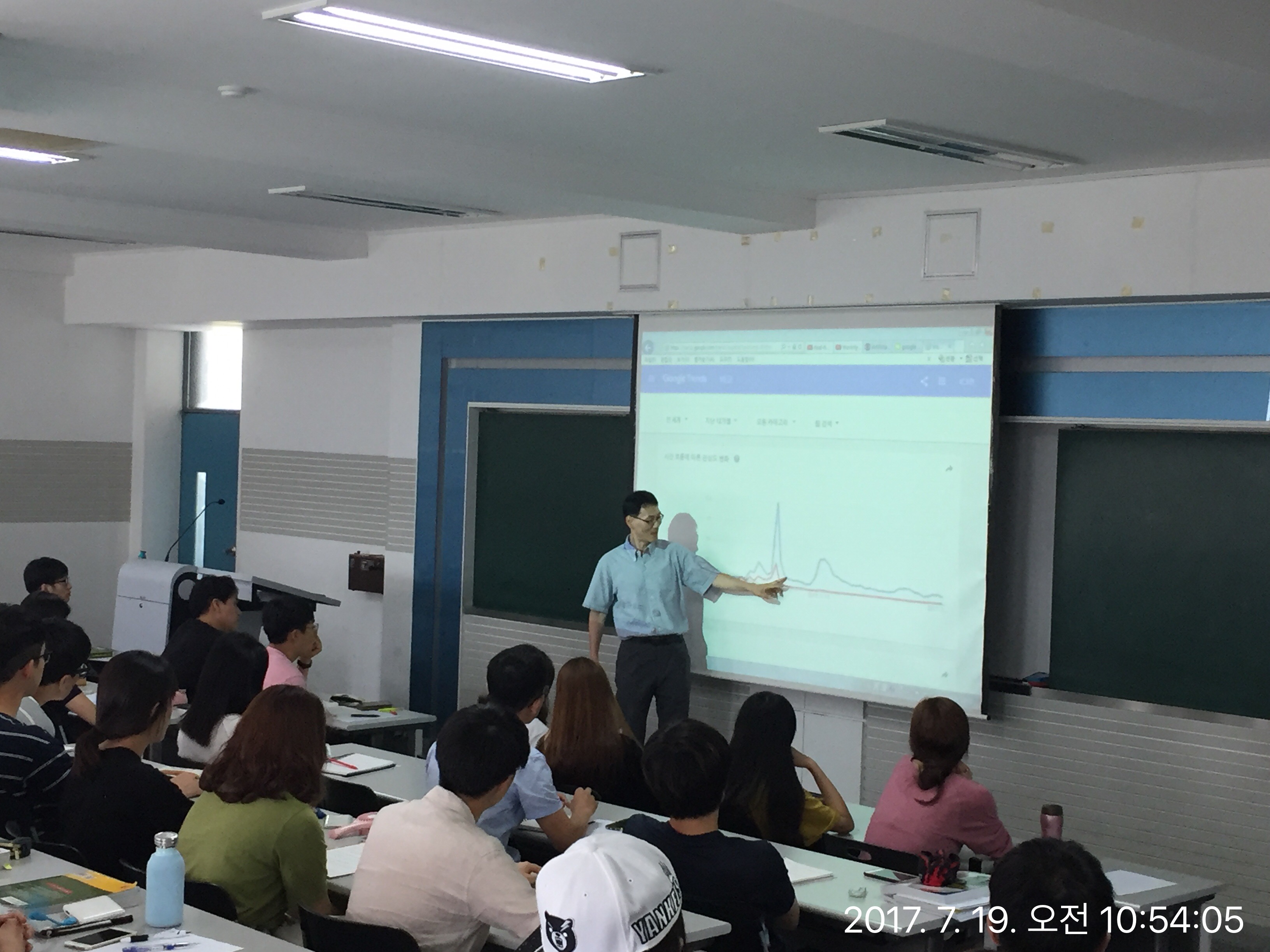 17년 7월 19일 초청특강(송명국교수님) IMG_1960.JPG